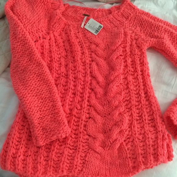 NWT Free People Chunky Cable Knit Sweater - Picture 2 of 3